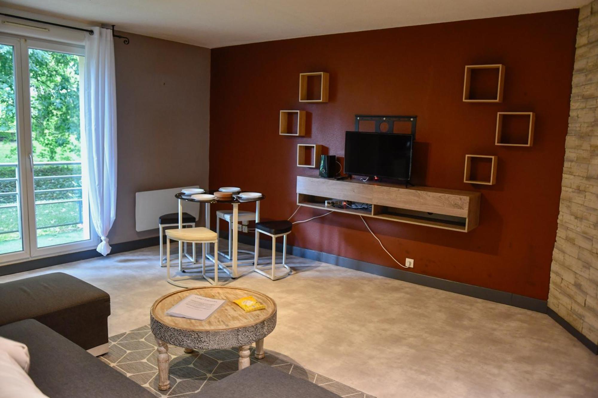 Calme Et Terrasse Privee Pres De Vichy Apartment เบลเลอริฟ-ซูร์-อัลลิเยร์ ภายนอก รูปภาพ
