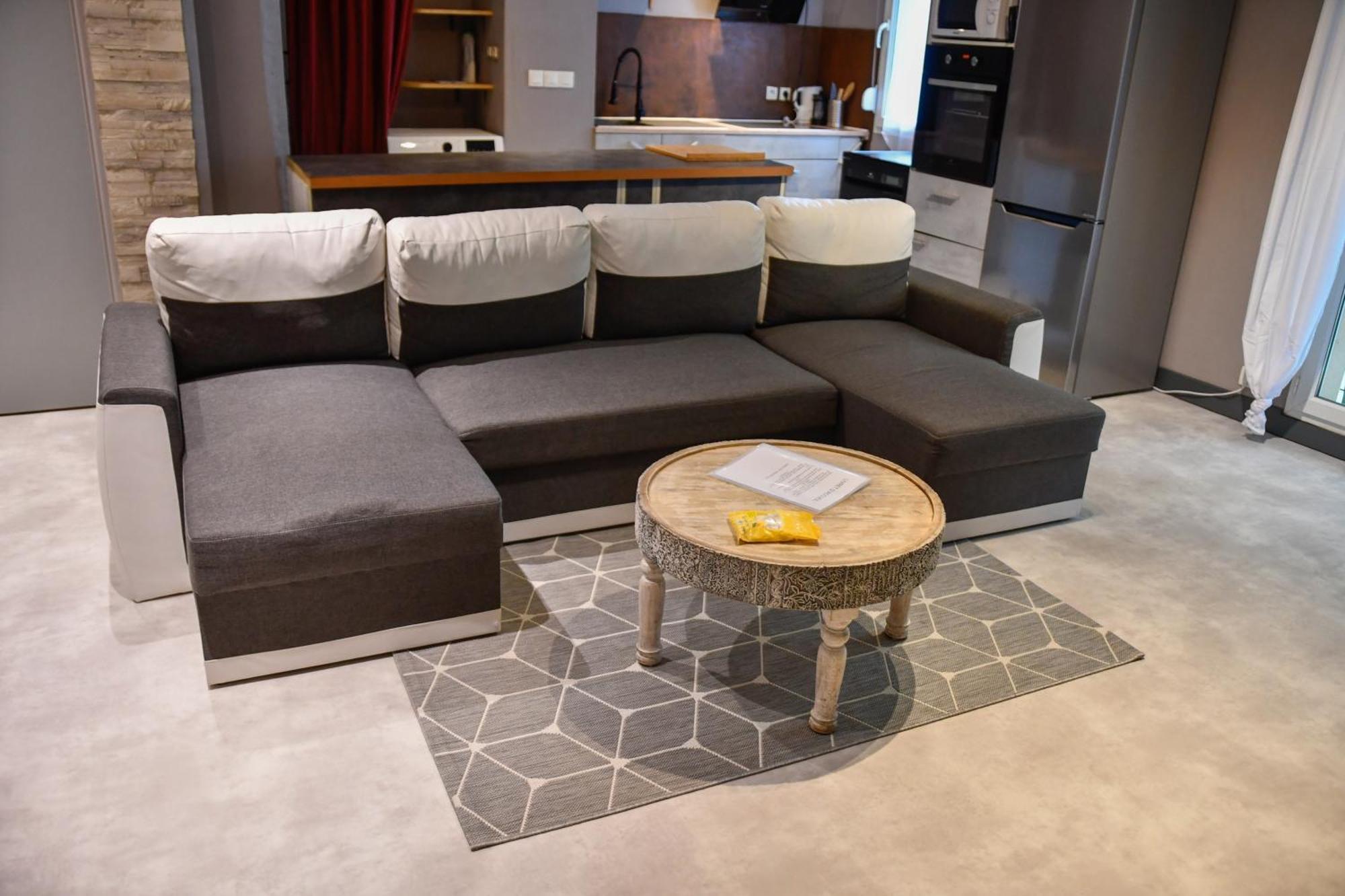 Calme Et Terrasse Privee Pres De Vichy Apartment เบลเลอริฟ-ซูร์-อัลลิเยร์ ภายนอก รูปภาพ